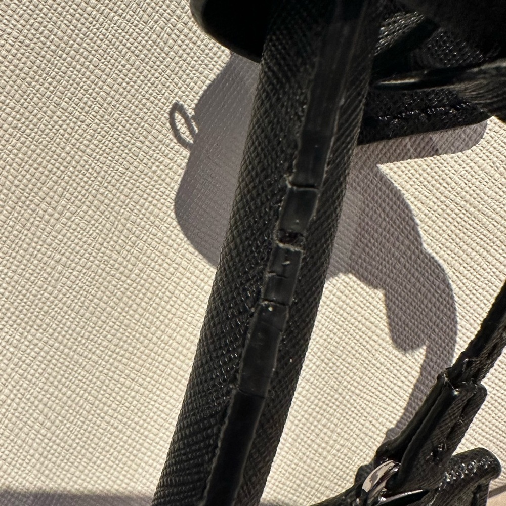 Stylish Black and White Satchel - Picture 13 of 16